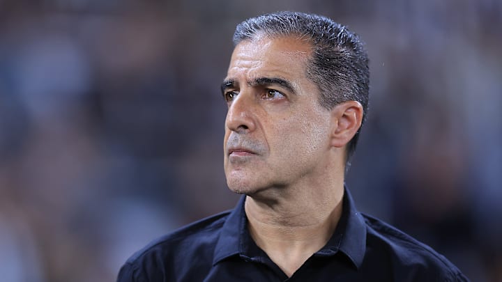 Renato Paiva tem duas vitórias no comando do Botafogo