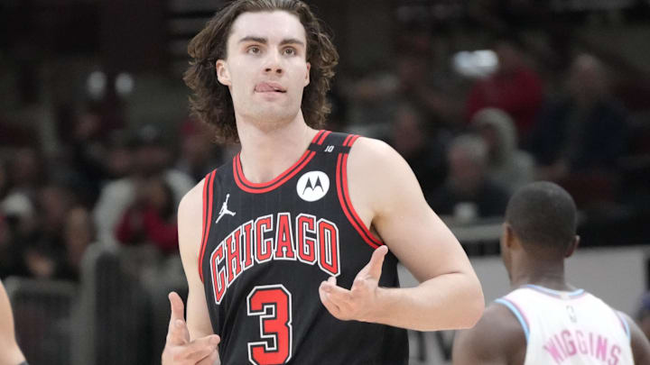 Apr 9, 2025; Chicago, Illinois, USA; Chicago Bulls guard Josh Giddey (3) reacts after making a three point basket against the Miami Heat during the second half at United Center. Mandatory Credit: David Banks-Imagn Images Apr 9, 2025; Chicago, Illinois, USA; Chicago Bulls guard Josh Giddey (3) reacts after making a three point basket against the Miami Heat during the second half at United Center. Mandatory Credit: David Banks-Imagn Images