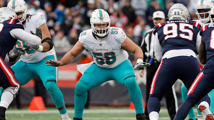 Miami Dolphins v New England Patriots