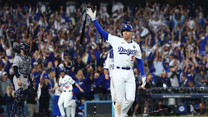 Freddie Freeman le dio a los Dodgers la victoria dramática en el Juego 1 de la Serie Mundial contra los Yankees