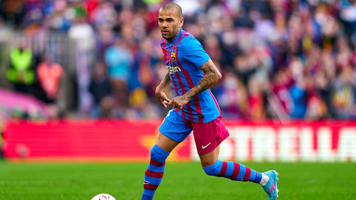 Alves viene de marcarle al Atlético de Madrid 