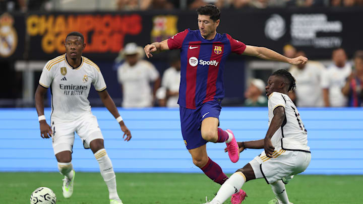 Robert Lewandowski es una de las dudas en el FC Barcelona para El Clásico ante Real Madrid 