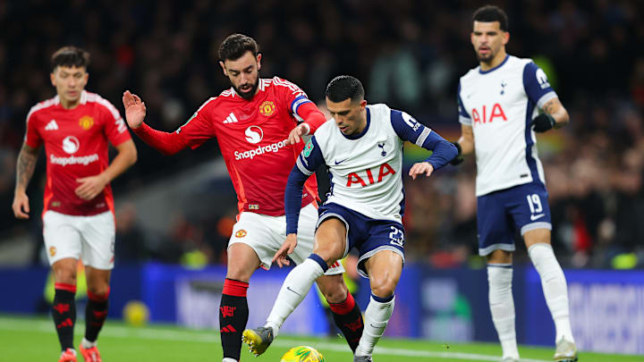 Tottenham e Manchester United medem forças neste domingo (16)