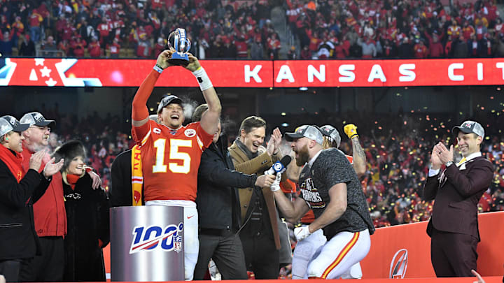 The Chiefs re-signed veteran DT Derrick Nnadi to a contract extension on Thursday