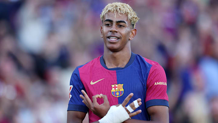 Lamine Yamal agacerait Adil Rami.