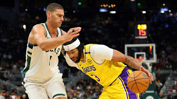 Los Lakers tendrán nuevo centro la próxima temporada