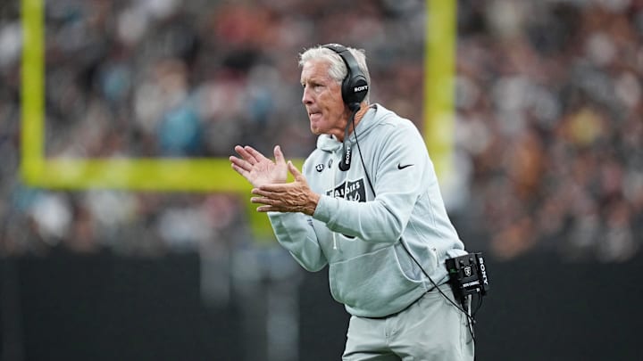 Nov 2, 2025; Paradise, Nevada, USA; Las Vegas Raiders head coach Pete Carroll looks on during the first half against the Jacksonville Jaguars at Allegiant Stadium. Mandatory Credit: Kirby Lee-Imagn Images Nov 2, 2025; Paradise, Nevada, USA; Las Vegas Raiders head coach Pete Carroll looks on during the first half against the Jacksonville Jaguars at Allegiant Stadium. Mandatory Credit: Kirby Lee-Imagn Images