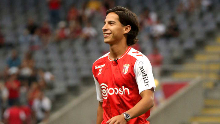 Diego Lainez en su presentación con el SC Braga Diego Lainez en su presentación con el SC Braga