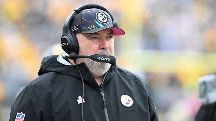 Oct 11, 2026; Pittsburgh, Pennsylvania, USA; Pittsburgh Steelers head coach Mike McCarthy looks on before the start of the game against the Indianapolis Colts at Acrisure Stadium. Mandatory Credit: Barry Reeger-Imagn Images Oct 11, 2026; Pittsburgh, Pennsylvania, USA; Pittsburgh Steelers head coach Mike McCarthy looks on before the start of the game against the Indianapolis Colts at Acrisure Stadium. Mandatory Credit: Barry Reeger-Imagn Images