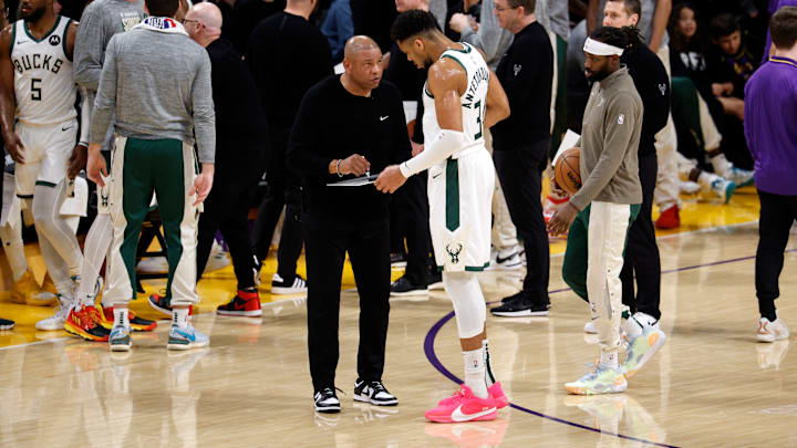 Milwaukee Bucks v Los Angeles Lakers