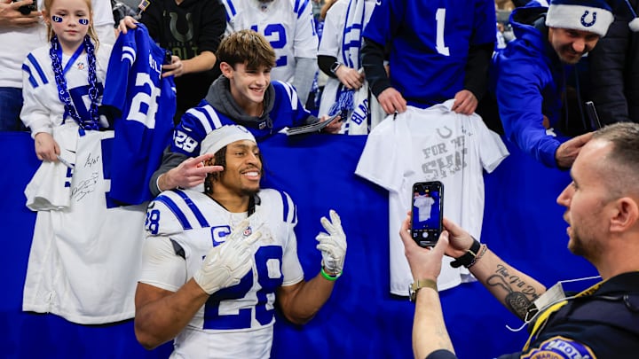 Tennessee Titans v Indianapolis Colts