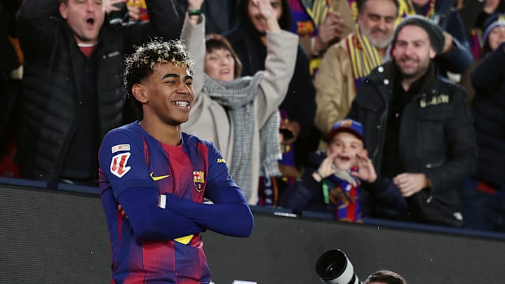 TOPSHOT-FBL-ESP-LIGA-BARCELONA-OVIEDO