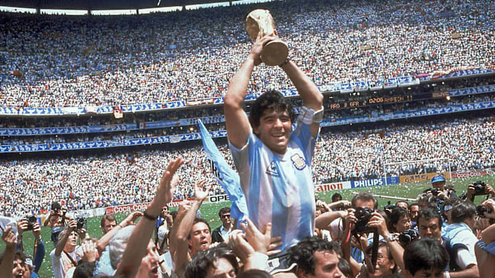 Diego Maradona estuvo bien acompañado en el Mundial 1986 Diego Maradona estuvo bien acompañado en el Mundial 1986