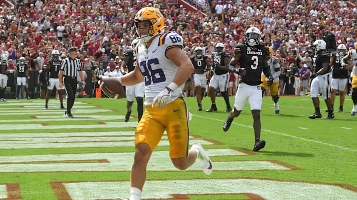 Sep 14, 2024; Columbia, South Carolina, USA; LSU Tigers tight end Mason Taylor (86) scores against the South Carolina Gamecocks during the fourth quarter at Williams-Brice Stadium. Mandatory Credit: Ken Ruinard/USA TODAY Network via Imagn Images