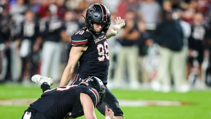 Nov 18, 2023; Columbia, South Carolina, USA; South Carolina Gamecocks place kicker Mitch Jeter (98) makes a field goal against the Kentucky Wildcats in the first quarter at Williams-Brice Stadium. Mandatory Credit: Jeff Blake-USA TODAY Sports Kentucky