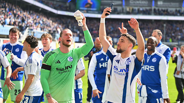 In Paderborn durfte der S04 bereits ein bisschen feiern