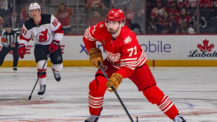 New Jersey Devils v Detroit Red Wings New Jersey Devils v Detroit Red Wings