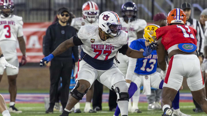 Former Auburn offensive lineman Jeremiah Wright was one of two Tigers in attendance at the Senior Bowl.