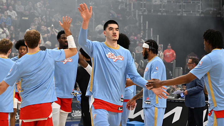 Memphis Grizzlies center Zach Edey (14) during payers introductions 