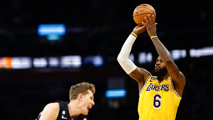 James viene de brillar ante Orlando