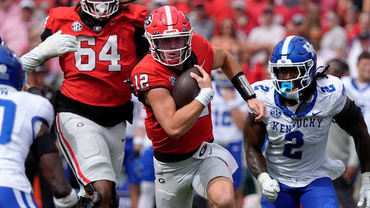 Georgia wide receiver Sacovie White-Helton (18) moves the ball during the second half of a NCAA college football game against Kentucky in Athens, Ga., on Saturday, October 4, 2025. Georgia won 35-14.