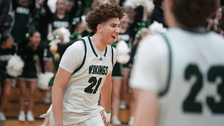 Sunnyslope Vikings forward Darius Wabbington (21) celebrates their 61-57 win over the Millennium Tigers at Sunnyslope High School on Jan. 21, 2026.