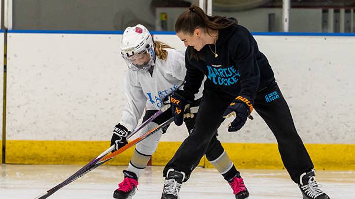 PWHL New York Sirens, Elle Hartje Hockey Camp at Detroit Skating Club, Credit: Dave Reginek/NHLI via Getty Images