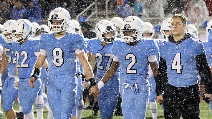 The Lakeridge football team enters its bye on a three-game win streak. The Lakeridge football team enters its bye on a three-game win streak.