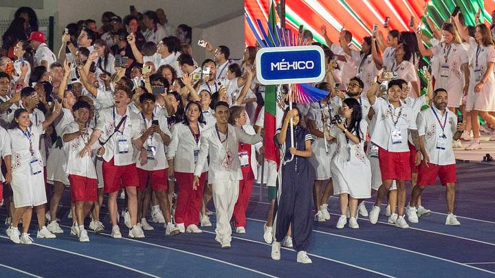 México lidera el medallero de los Juegos Centroamericanos y del Caribe. México lidera el medallero de los Juegos Centroamericanos y del Caribe.