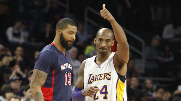 Dec 6, 2015; Auburn Hills, MI, USA; Los Angeles Lakers forward Kobe Bryant (24) gives a thumbs up
