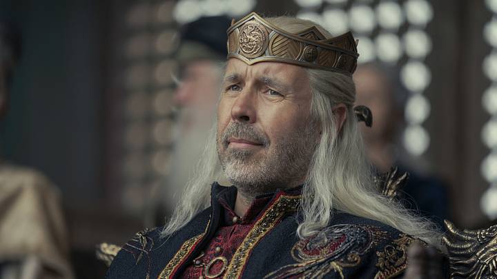 Paddy Considine (Viserys Targaryen) in House of the Dragon season 1