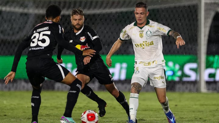 Aníbal Moreno chegou neste ano e virou xodó da torcida palmeirense