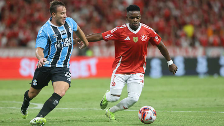 Clássico é o de número 450 da história