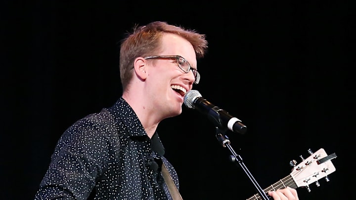 YouTube Personality Hank Green Discusses His New Book "An Absolutely Remarkable Thing"