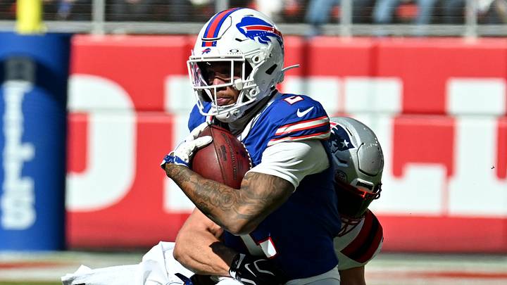 Oct 4, 2026; Orchard Park, New York, USA; Buffalo Bills wide receiver DJ Moore #2 runs after making a catch during the first quarter against the New England Patriots Oct 4, 2026; Orchard Park, New York, USA; Buffalo Bills wide receiver DJ Moore #2 runs after making a catch during the first quarter against the New England Patriots