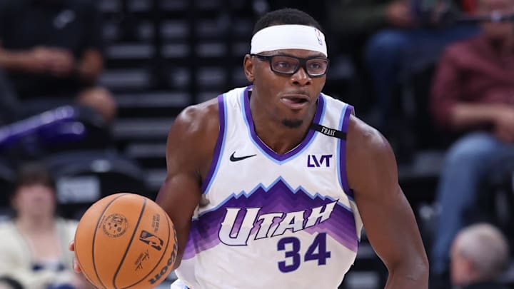Apr 10, 2026; Salt Lake City, Utah, USA; Utah Jazz center Oscar Tshiebwe (34) brings the ball up the court against the Memphis Grizzlies during the second half at Delta Center. Mandatory Credit: Rob Gray-Imagn Images Apr 10, 2026; Salt Lake City, Utah, USA; Utah Jazz center Oscar Tshiebwe (34) brings the ball up the court against the Memphis Grizzlies during the second half at Delta Center. Mandatory Credit: Rob Gray-Imagn Images