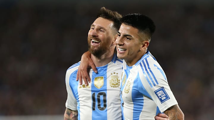 Messi e Thiago Almada se reencontrarão na seleção da Argentina