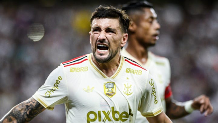 Arrascaeta volta a ficar à disposição no Flamengo