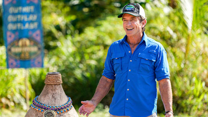 “Doing the Damn Thing” – A mad dash ensues when an opportunity to get ahead in the game lands on the beach. Then, information is a free-for-all when players talk strategy over a reward meal, on SURVIVOR, Wednesday, April 2 (8:00-9:30 PM, ET/PT) on the CBS Television Network, and available to stream on Paramount+* (live and on-demand for Paramount+ with SHOWTIME subscribers, or on-demand for Paramount+ Essential subscribers the day after the episode airs)*. Jeff Probst serves as host and