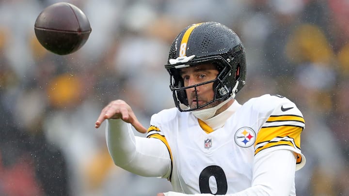 The Pittsburgh Steelers and quarterback Aaron Rodgers are underdogs in Week 18.