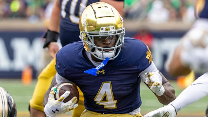 Notre Dame Fighting Irish running back Jeremiyah Love 