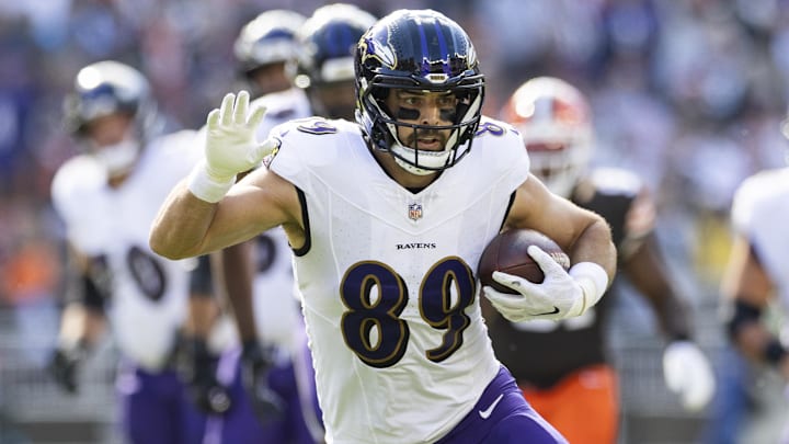 Oct 27, 2024; Cleveland, Ohio, USA; Baltimore Ravens tight end Mark Andrews (89) runs the ball against the Cleveland Browns during the first quarter at Huntington Bank Field. Mandatory Credit: Scott Galvin-Imagn Images
