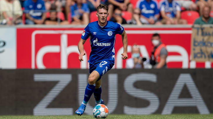Florian Flick bleibt S04 treu