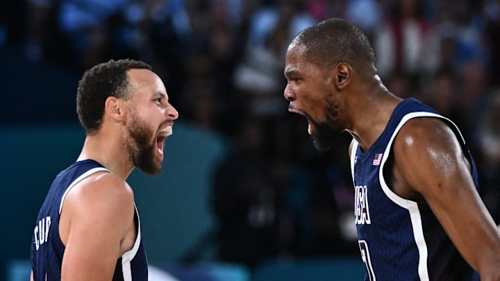 TOPSHOT-BASKETBALL-OLY-PARIS-2024-FRA-USA