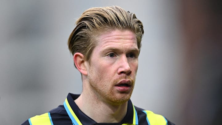 Kevin De Bruyne est annoncé titulaire avec Manchester City.