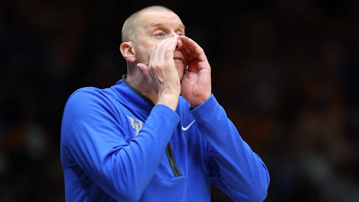Kentucky v Tennessee
