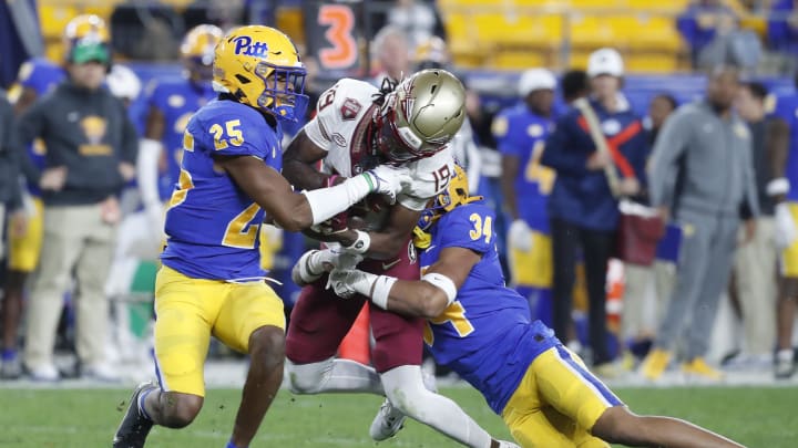Nov 4, 2023; Pittsburgh, Pennsylvania, USA;  Pittsburgh Panthers defensive back Stephon Hall (25)