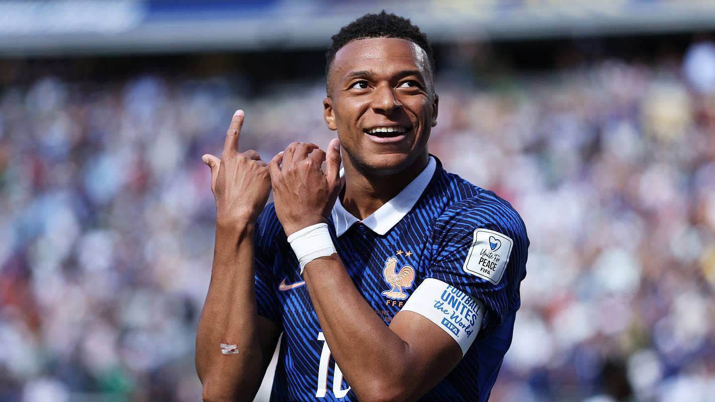 Kylian Mbappe just got a Lionel Messi-shaped reason to beat the World Cup  record