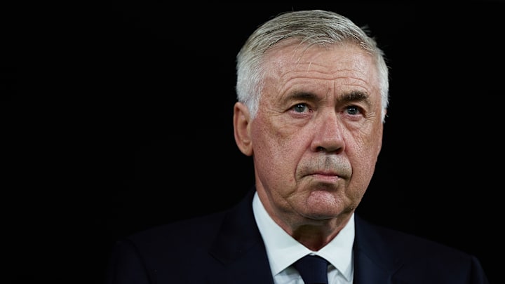 Carlo Ancelotti voit son avenir s'assombrir. Carlo Ancelotti voit son avenir s'assombrir.