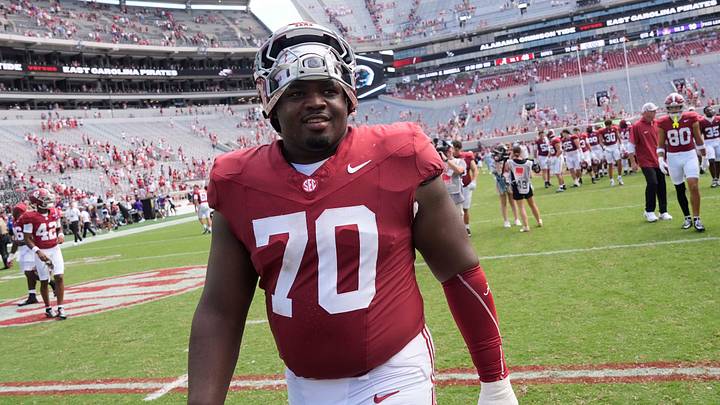 Sep 5, 2026; Tuscaloosa, AL, USA; Alabama offensive lineman William Sanders (70) leaves the field after the Crimson Tide’s win over East Carolina at Saban Field in Bryant-Denny Stadium. Mandatory Credit: Gary Cosby Jr.-Tuscaloosa News Sep 5, 2026; Tuscaloosa, AL, USA; Alabama offensive lineman William Sanders (70) leaves the field after the Crimson Tide’s win over East Carolina at Saban Field in Bryant-Denny Stadium. Mandatory Credit: Gary Cosby Jr.-Tuscaloosa News